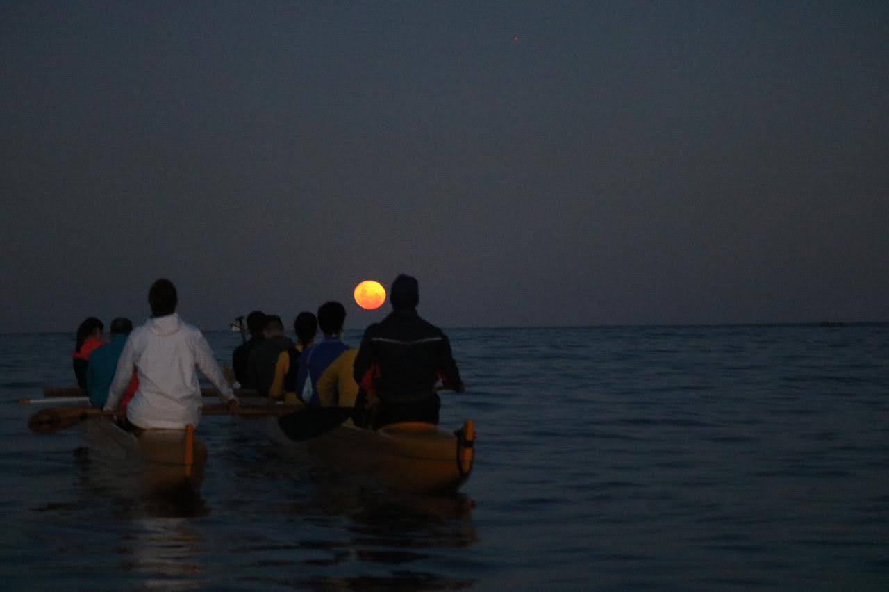 Full-Moon Canoeing