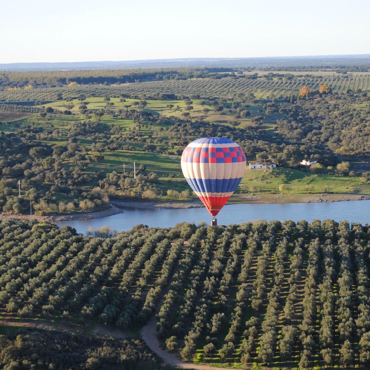 Alentejo Sunrise: Hot Air Balloon Ride & Brunch