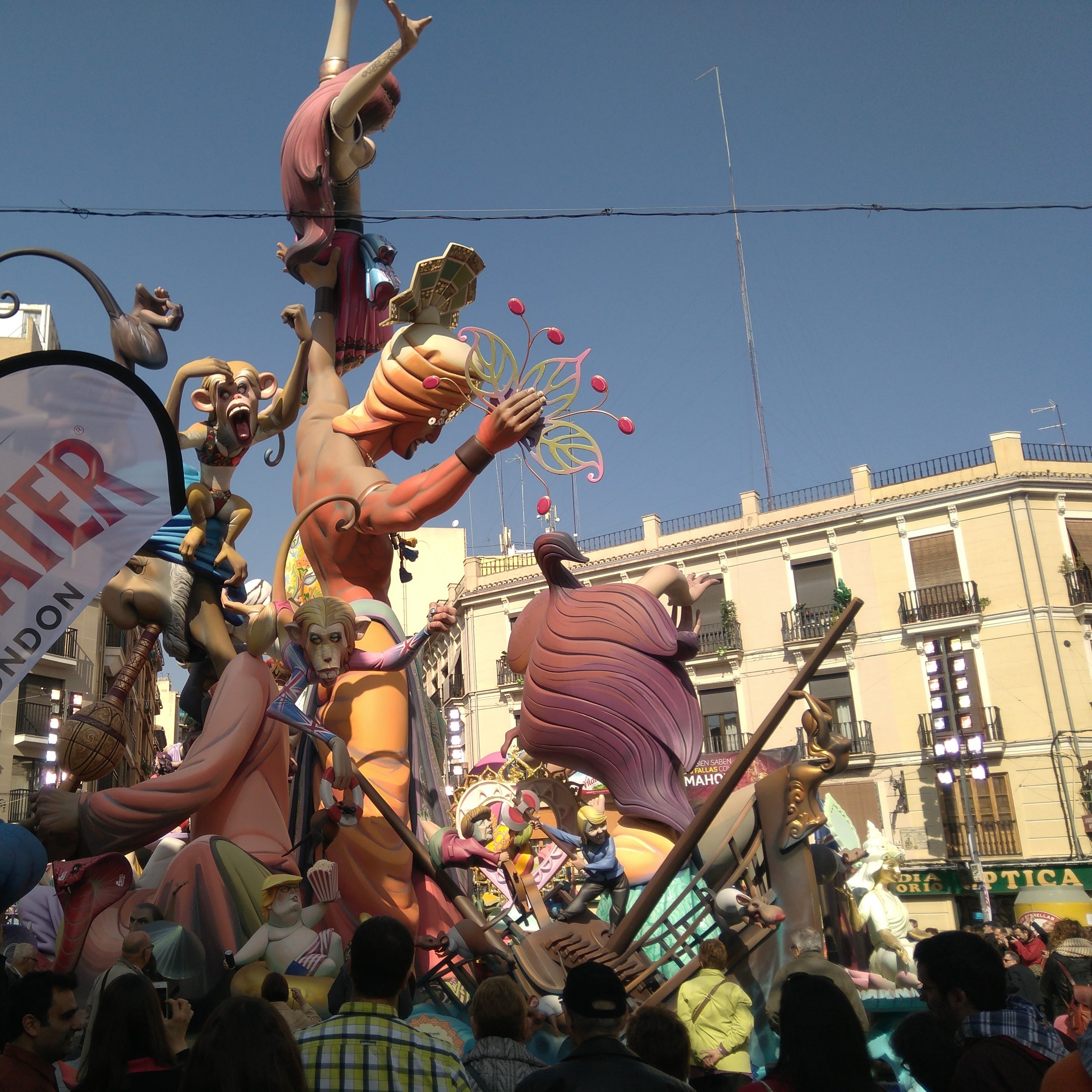 Fallas Tour with Locals