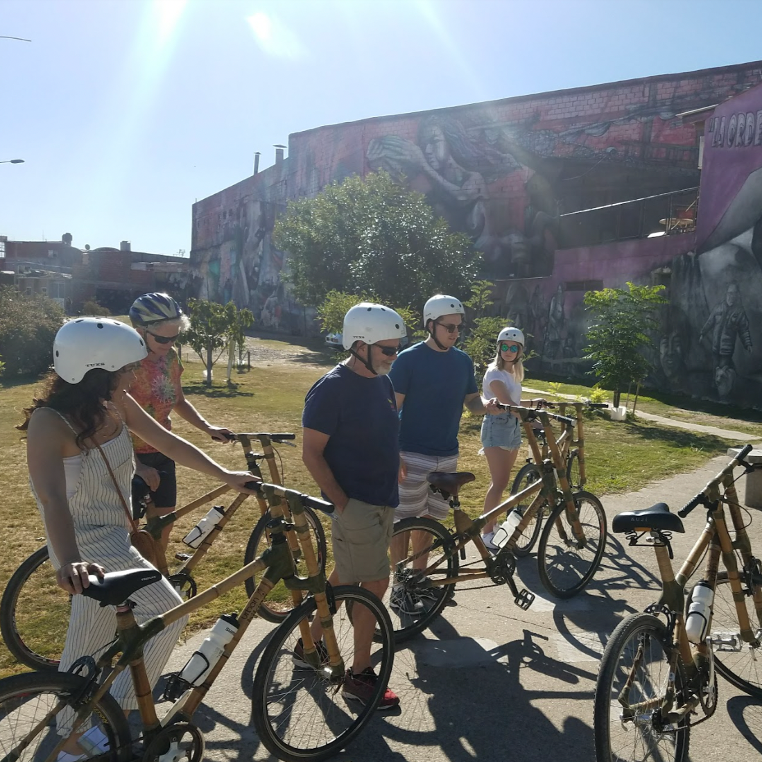 Porteño DNA Bike Tour: Discovering the City's Urban Art and Culture