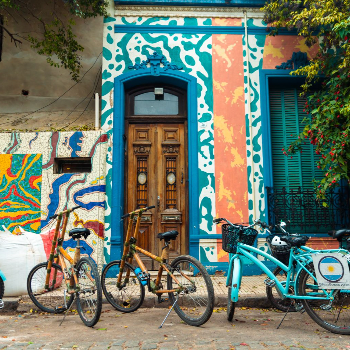 Porteño DNA Bike Tour: Discovering the City's Urban Art and Culture
